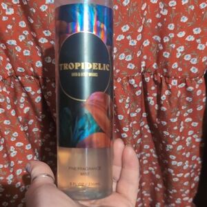 Bath & Body Works Tropidelic Fine Fragrance Mist - Orange, Blue, Black, Gold